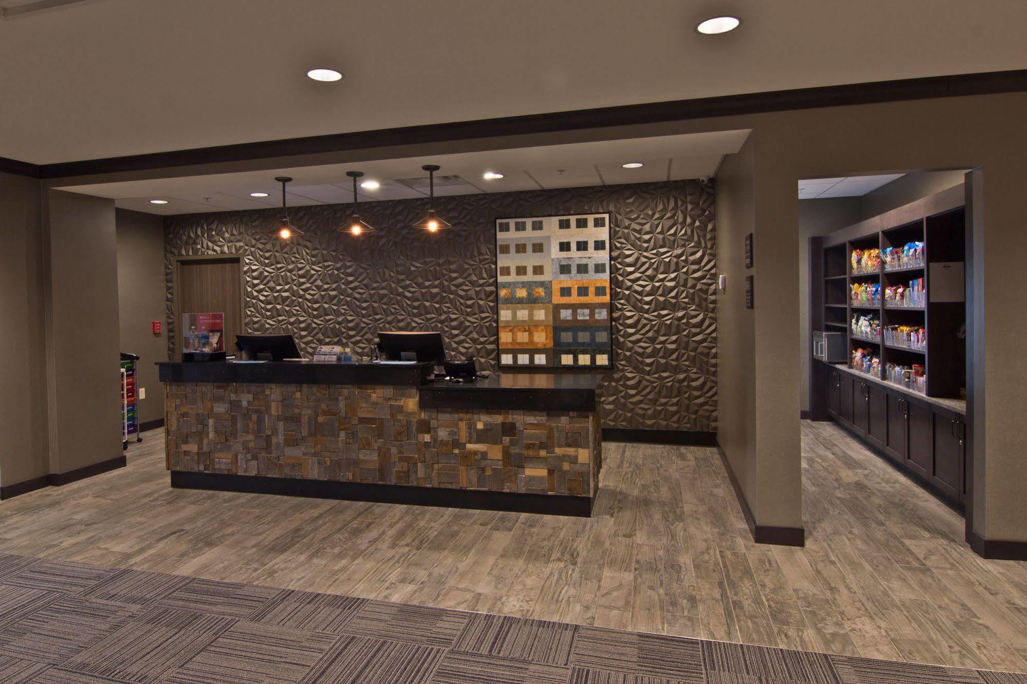 Hampton Inn & Suites Columbus Scioto Downs Exterior photo